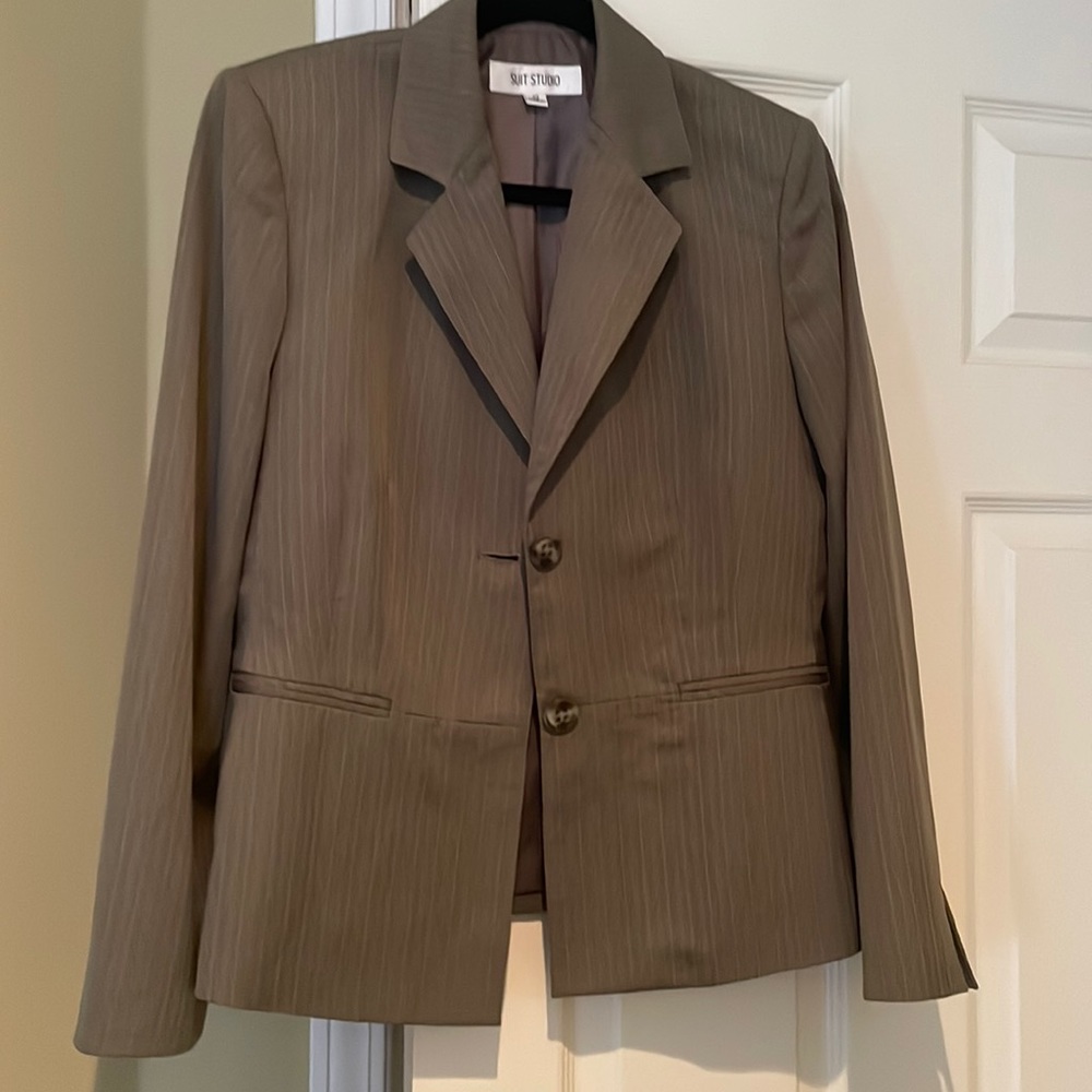 Suit Studio beige pinstripe suit, size 10 lined jacket & pants. Dry clean